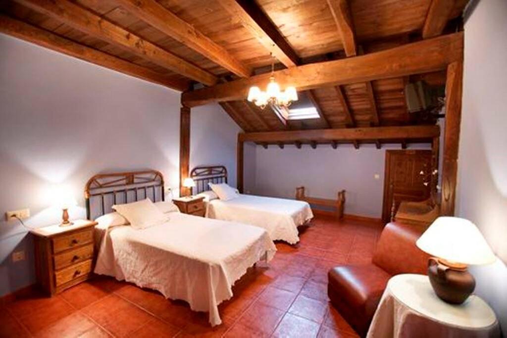 Casa Rural Los Portales Valle Del Jerte 카베주엘라델발 외부 사진